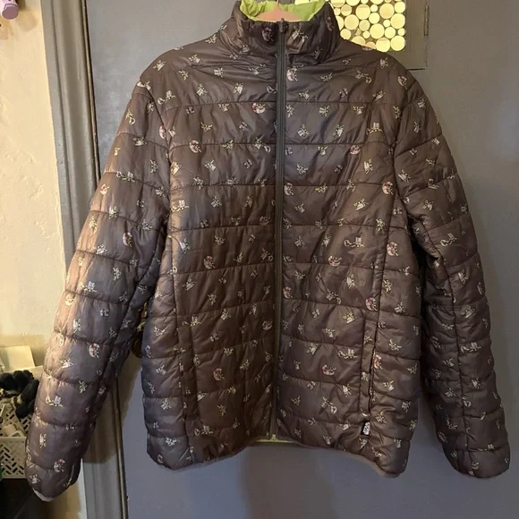 Star Wars Mandalorian Reversible Puffer Jacket Grogu Black Green Small - Picture 2 of 11